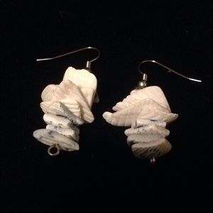 Seashell drop earrings